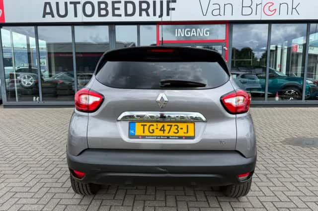 Renault Captur (2016) thumbnail 6