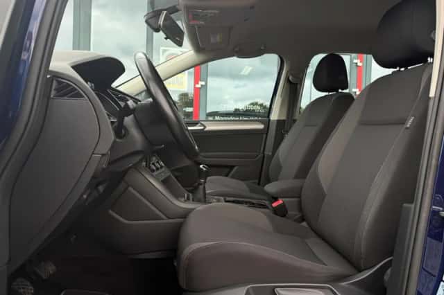 Volkswagen Touran (2019) thumbnail 2