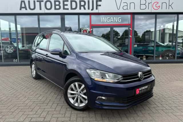 Volkswagen Touran (2019) thumbnail 4