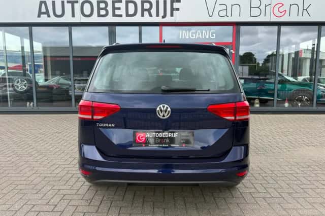 Volkswagen Touran (2019) thumbnail 6