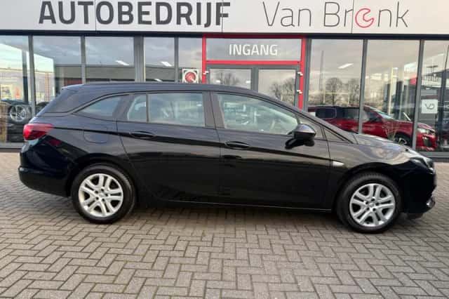 Opel Astra (2021) thumbnail 4