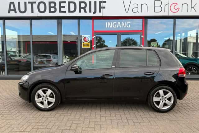 Volkswagen Golf (2012) thumbnail 1