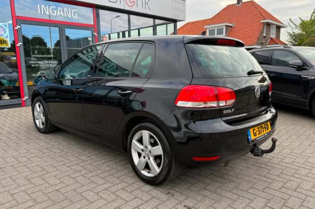 Volkswagen Golf (2012) thumbnail 5