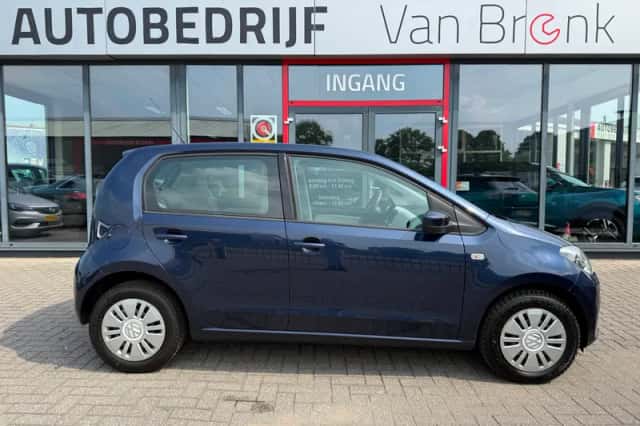 Volkswagen Up! (2012) thumbnail 3