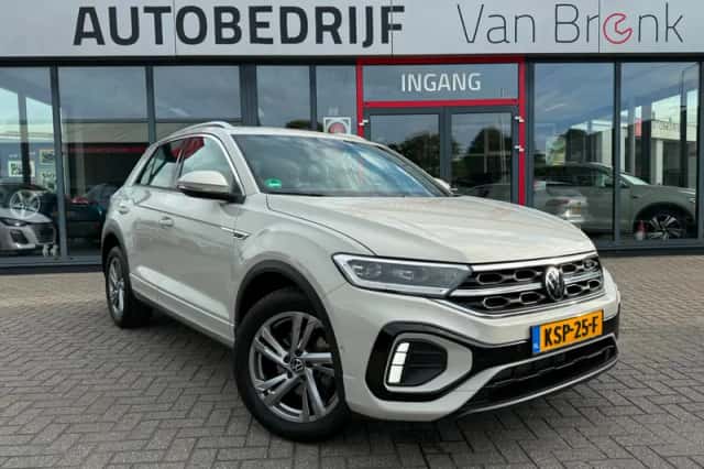 Volkswagen T-Roc (2024) thumbnail 5