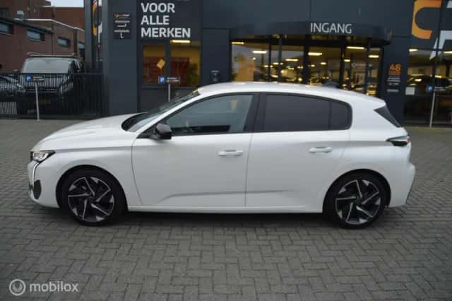 Peugeot 308 (2022) thumbnail 4