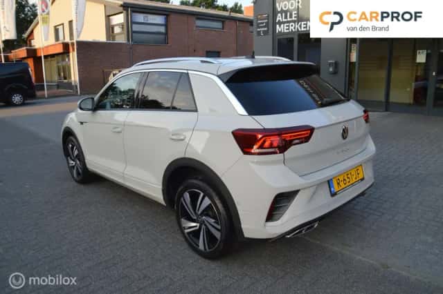 Volkswagen T-Roc (2022) thumbnail 3