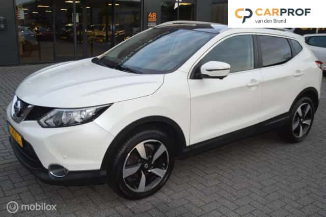 Nissan Qashqai (2015) thumbnail 1