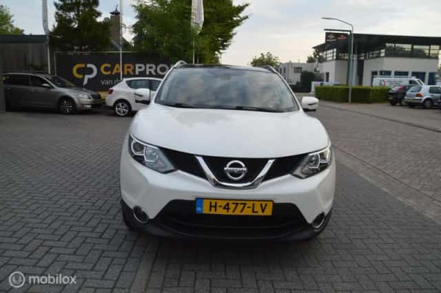 Nissan Qashqai (2015) thumbnail 6