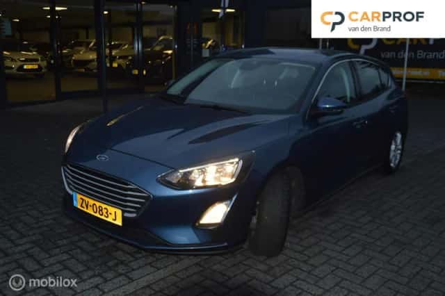 Ford Focus (2019) thumbnail 3