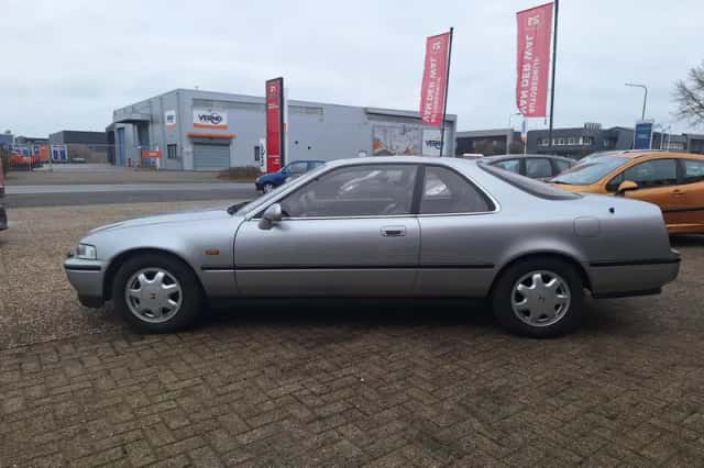 Honda Legend (1991) thumbnail 2