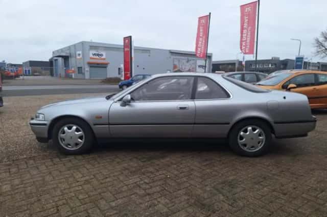Honda Legend (1991) thumbnail 2
