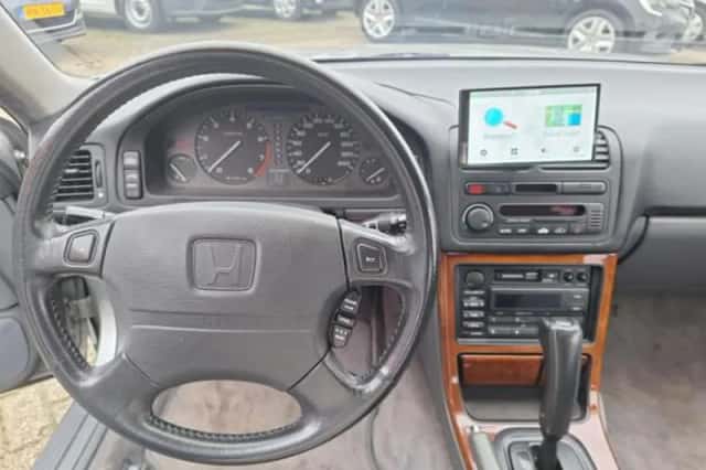 Honda Legend (1991) thumbnail 12