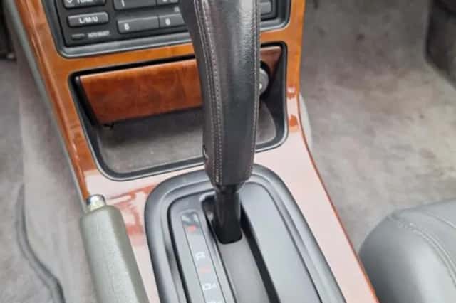 Honda Legend (1991) thumbnail 14