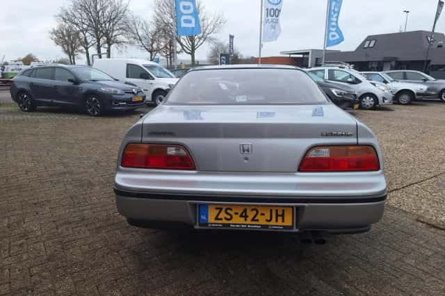 Honda Legend (1991) thumbnail 4