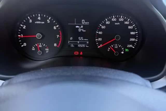 Kia Rio (2018) thumbnail 11