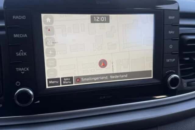 Kia Rio (2018) thumbnail 8
