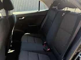 Kia Rio (2018) thumbnail 10