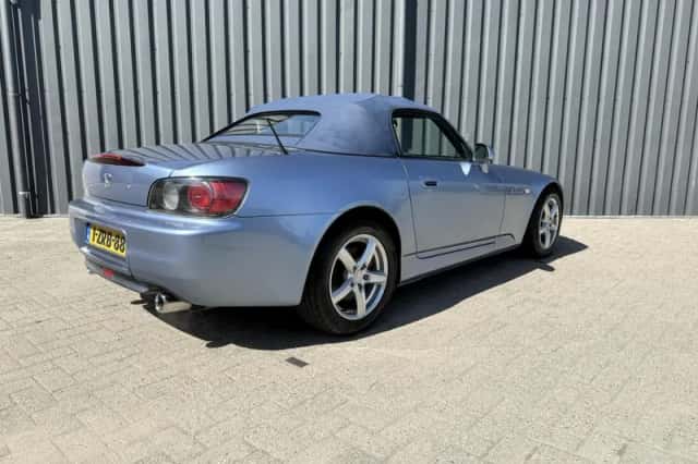 Honda S2000 (2003) thumbnail 2