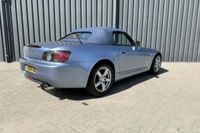 Honda S2000 (2003) thumbnail 2