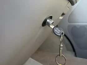 Volkswagen California (2011) thumbnail 11