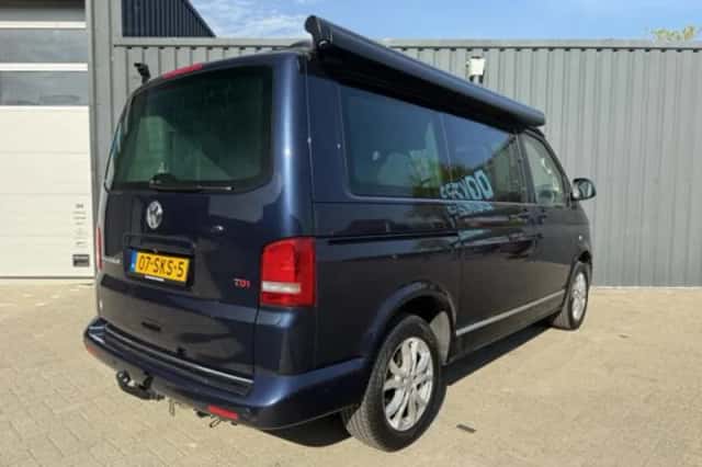 Volkswagen California (2011) thumbnail 3