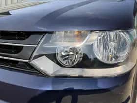 Volkswagen California (2011) thumbnail 5