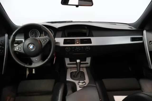 BMW 5-Serie (2024) thumbnail 4