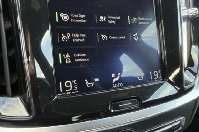 Volvo S60 (2020) thumbnail 25