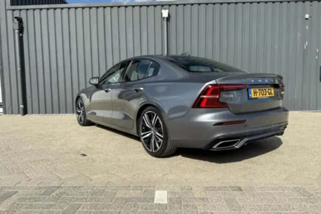 Volvo S60 (2020) thumbnail 10