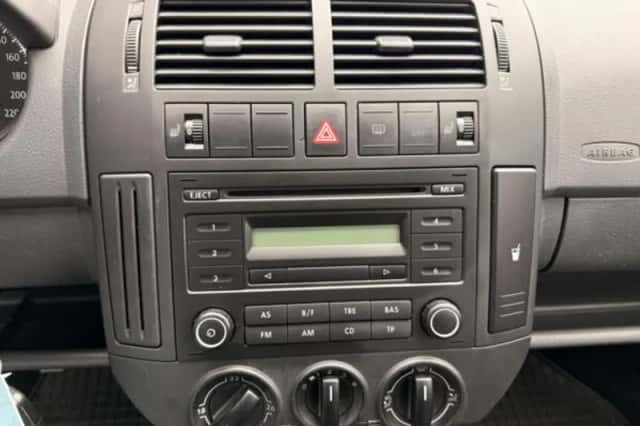 Volkswagen Polo (2019) thumbnail 5