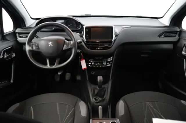 Peugeot 208 (2021) thumbnail 3