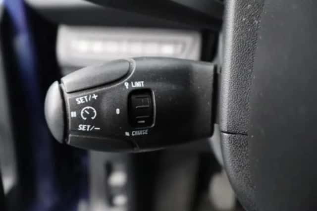 Peugeot 208 (2021) thumbnail 5