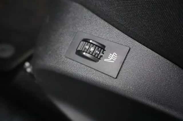 Peugeot 208 (2021) thumbnail 6