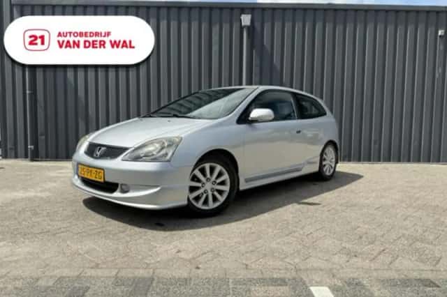 Honda Civic (2004) thumbnail 1
