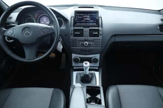 Mercedes-Benz C-Klasse (2010) thumbnail 2
