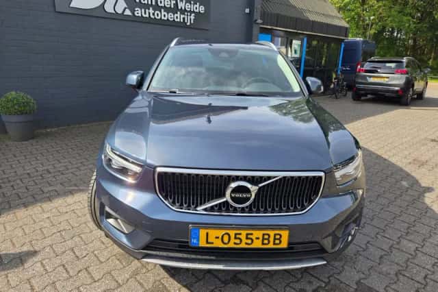 Volvo XC40 (2021) thumbnail 6