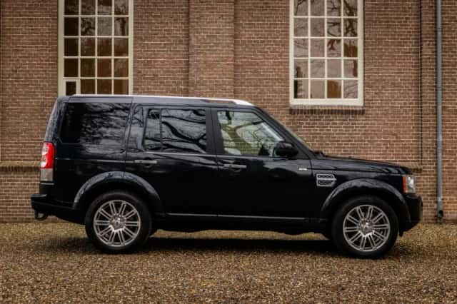 Land Rover Discovery (2012) thumbnail 4