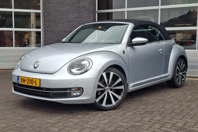 Volkswagen Beetle (2014) thumbnail 5