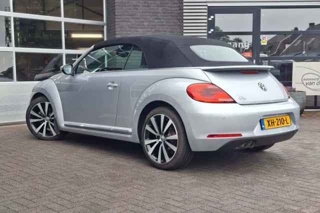 Volkswagen Beetle (2014) thumbnail 6