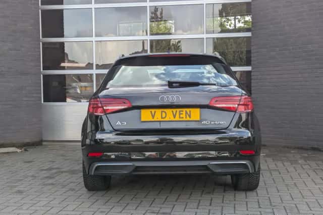 Audi A3 (2013) thumbnail 6