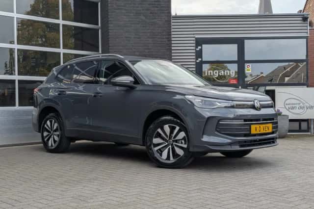 Volkswagen Tiguan (2026) thumbnail 1