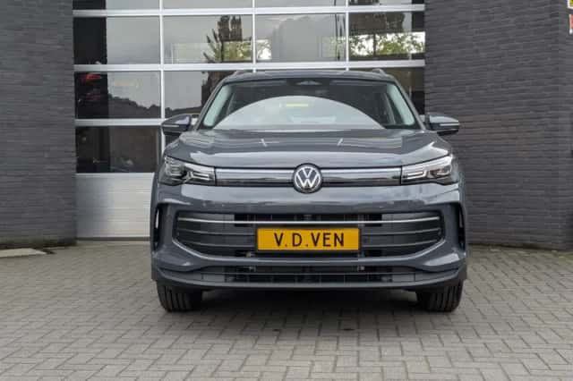 Volkswagen Tiguan (2026) thumbnail 3