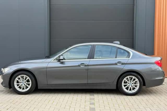BMW 3-Serie (2014) thumbnail 4
