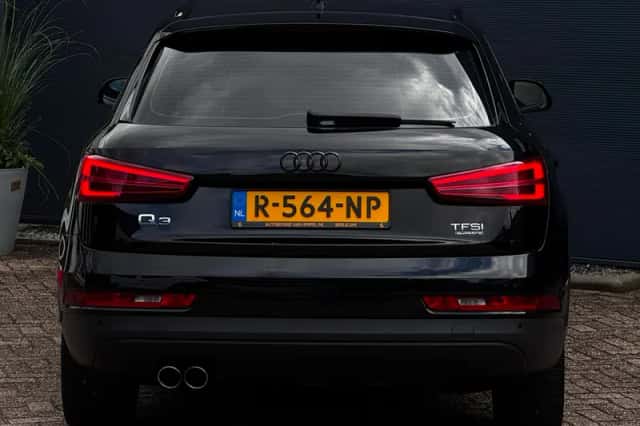 Audi Q3 (2016) thumbnail 4