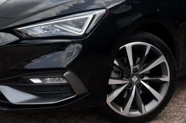 SEAT Leon (2023) thumbnail 6