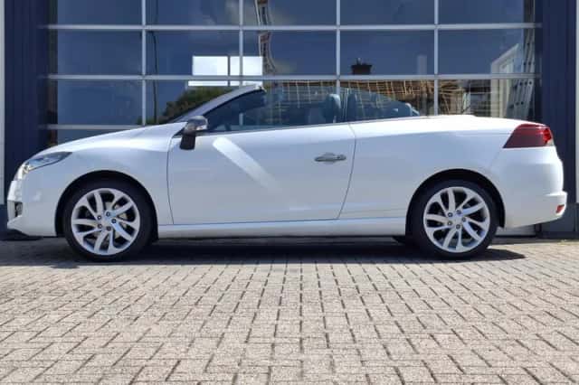 Renault Mégane (2011) thumbnail 4