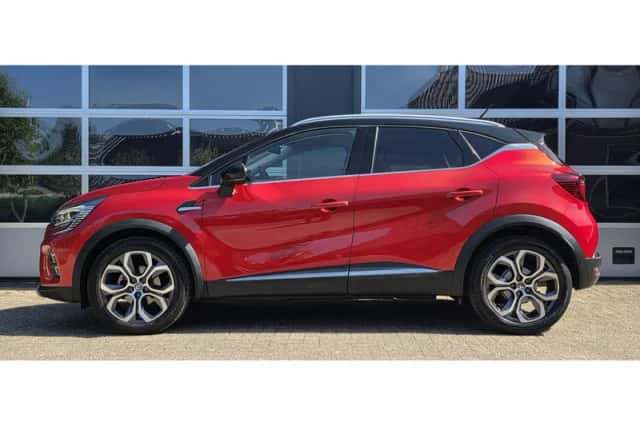 Renault Captur (2021) thumbnail 2