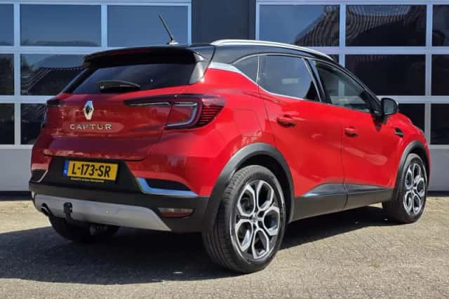 Renault Captur (2021) thumbnail 5