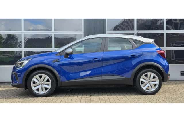 Renault Captur (2022) thumbnail 2
